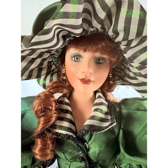 Vintage Franklin Heirloom Porcelain Doll Colleen Green Dress Ireland - Picture 3 of 16
